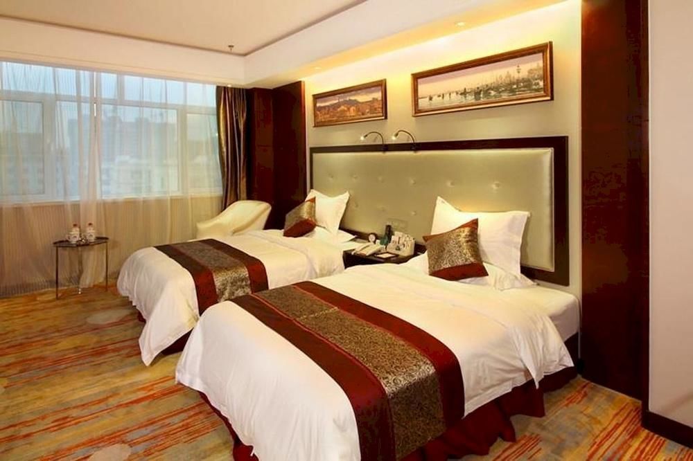 Пуян: Puyang Yuehua International Hotel