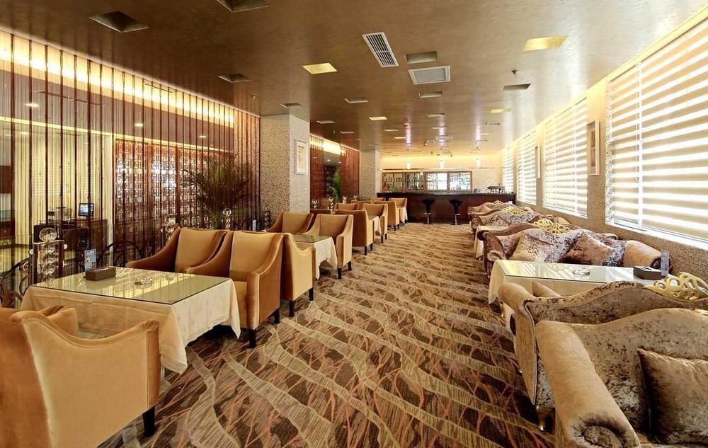 Пуян: Puyang Yuehua International Hotel
