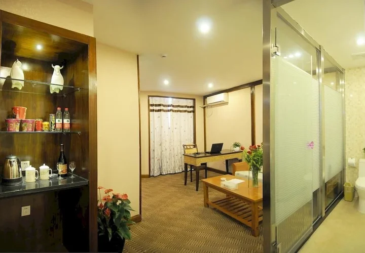 Шанграо: Sanqingshan Fashion Ya She Hotel