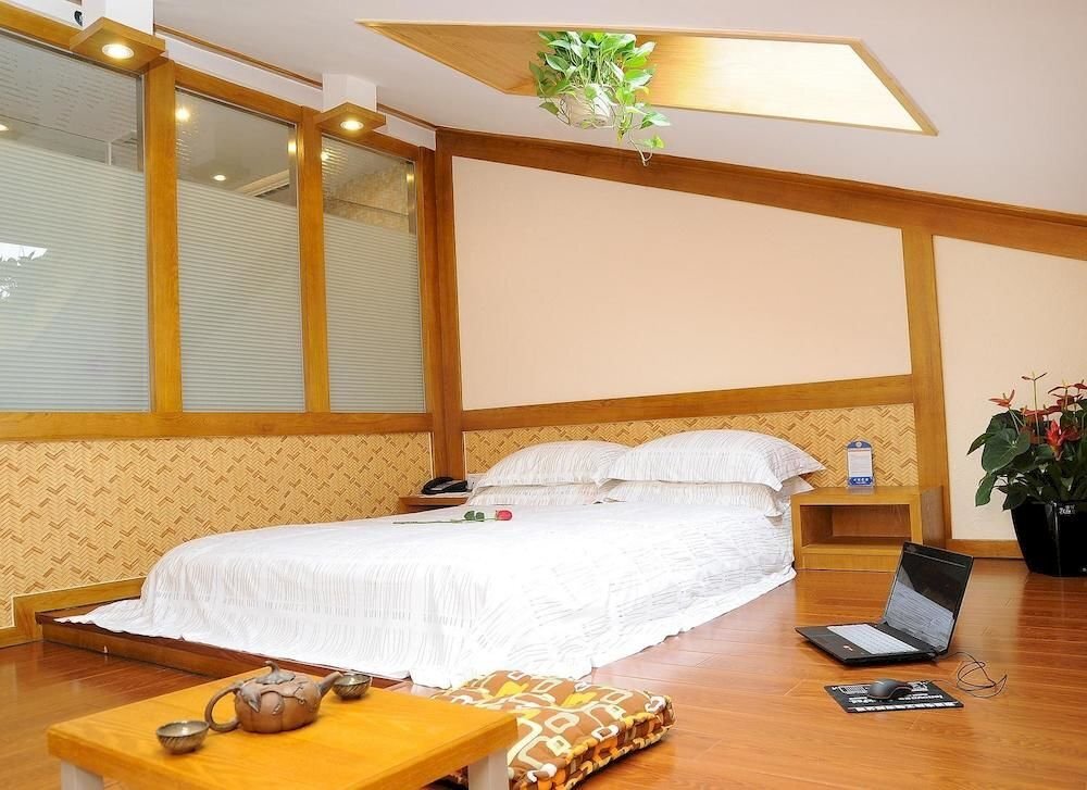 Шанграо: Sanqingshan Fashion Ya She Hotel
