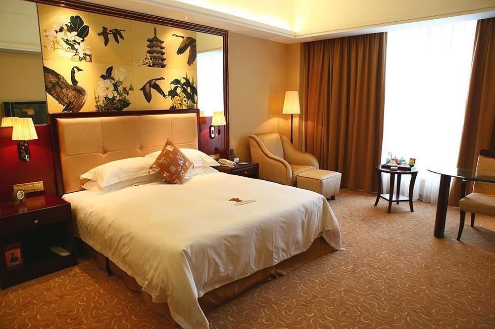 Джиангме: Guangdong Yinye Yanshan Hotel