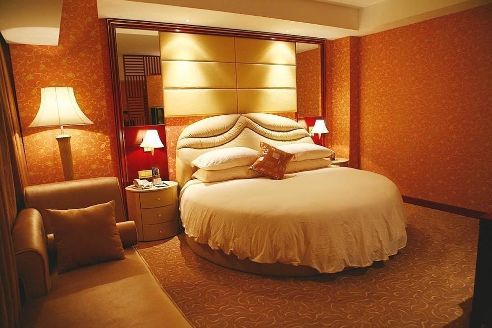 Джиангме: Guangdong Yinye Yanshan Hotel