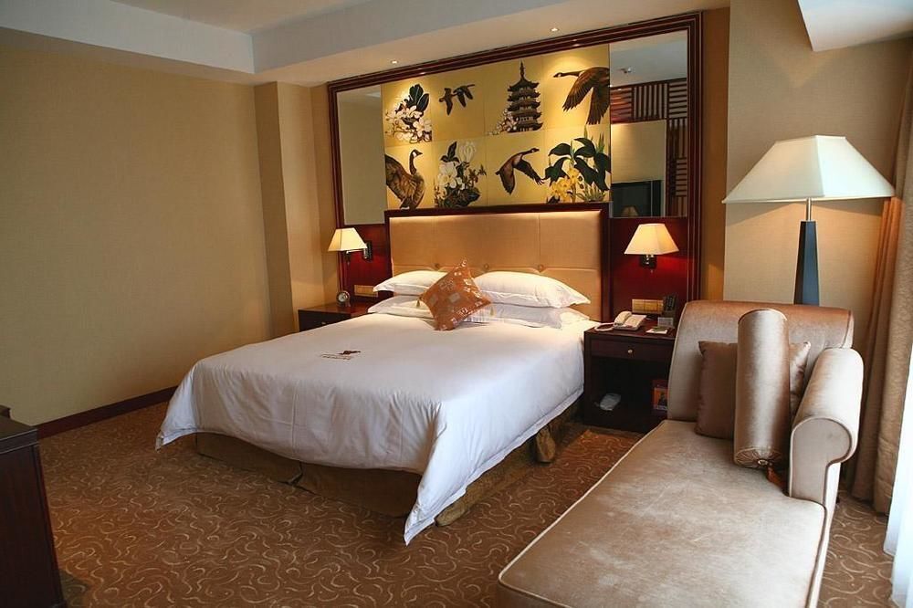 Джиангме: Guangdong Yinye Yanshan Hotel