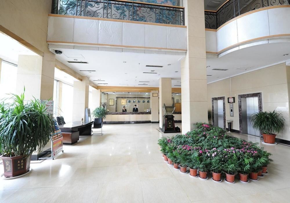 Наньян: Meixi International Hotel
