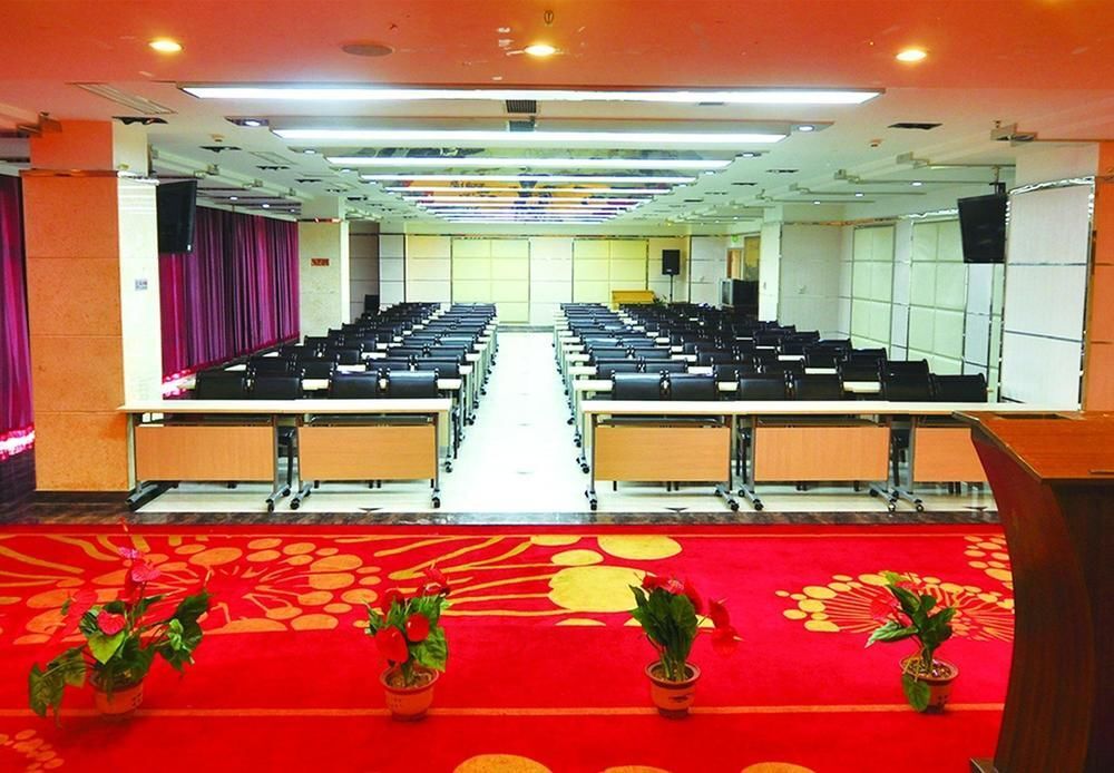 Чэндэ: Chengde Bifeng Hotel