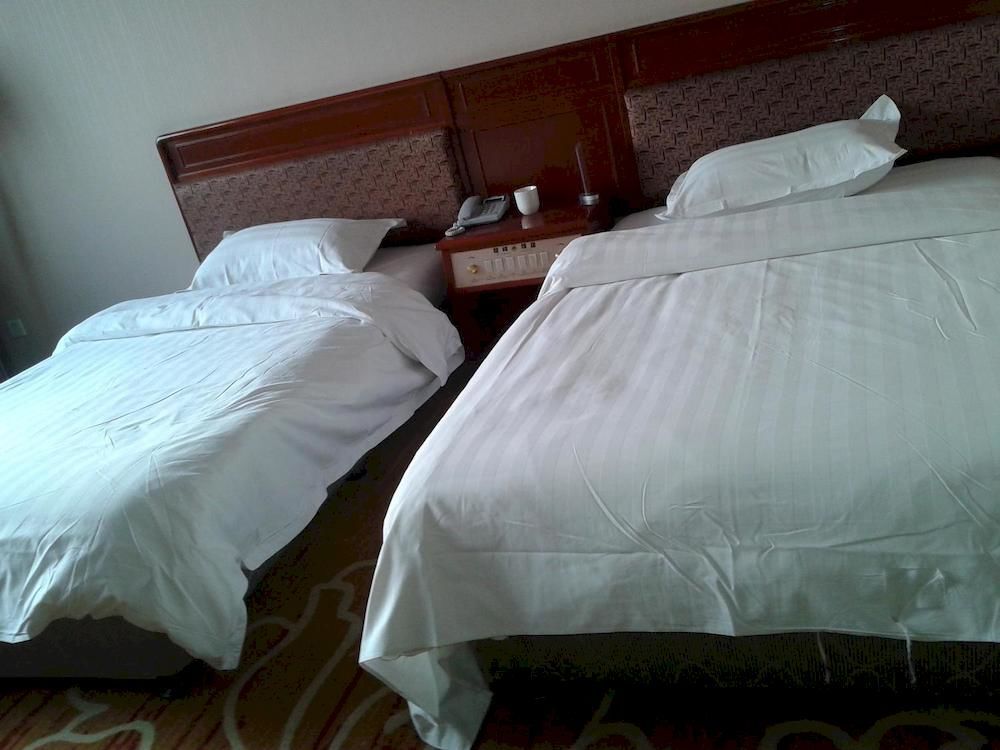 Чэндэ: Chengde Bifeng Hotel