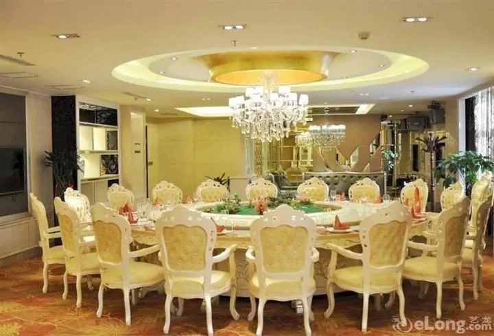 Иньчуань: Juli Liupanhong Hotel