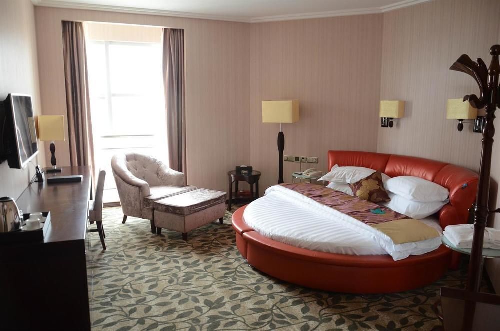 Иньчуань: Juli Liupanhong Hotel