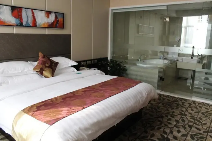Иньчуань: Juli Liupanhong Hotel