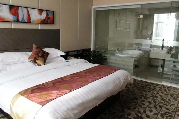 Иньчуань: Juli Liupanhong Hotel