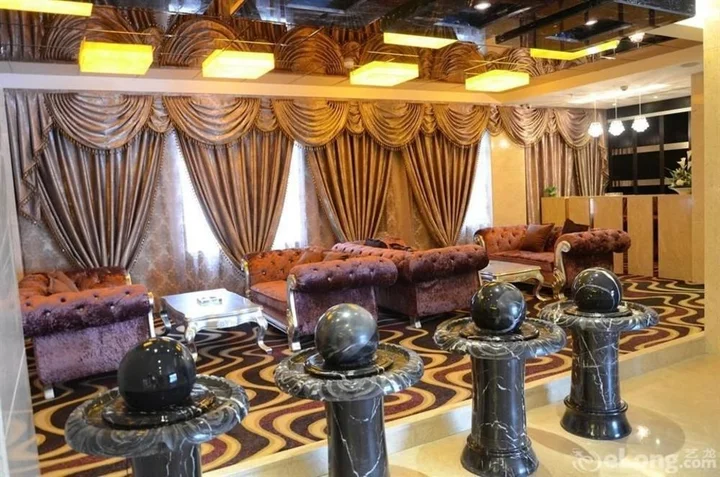 Иньчуань: Juli Liupanhong Hotel