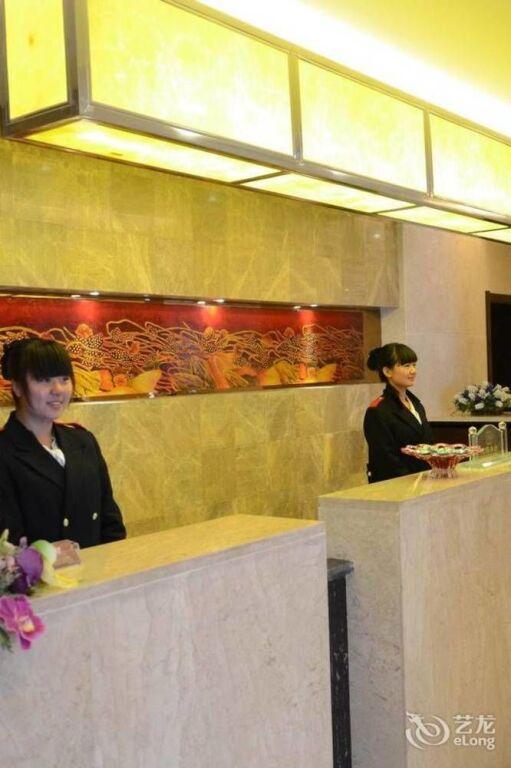 Иньчуань: Juli Liupanhong Hotel