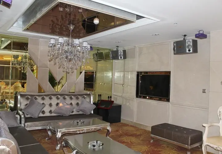 Иньчуань: Juli Liupanhong Hotel