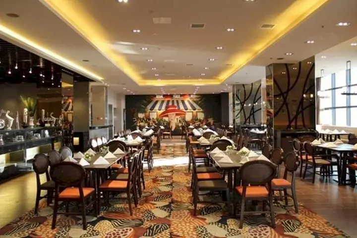 Циньхуандао: Qinhuangdao Peninsula Seasons Hotel And Apartment