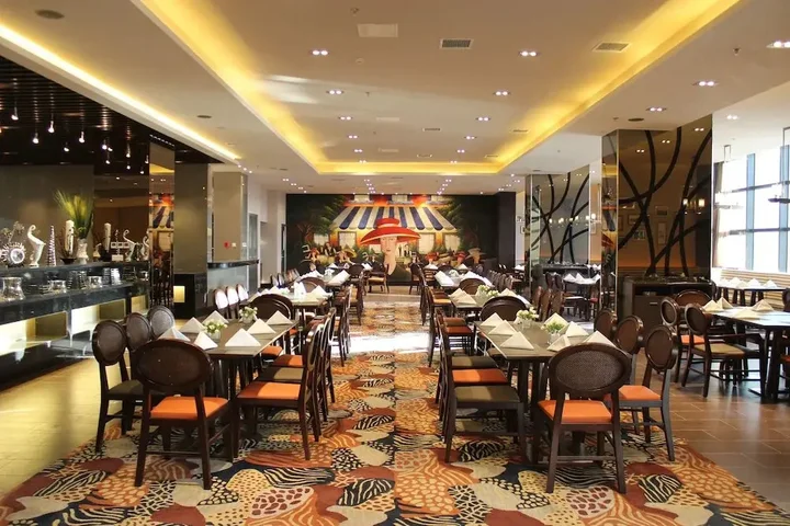 Циньхуандао: Qinhuangdao Peninsula Seasons Hotel And Apartment