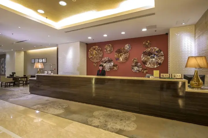 Циньхуандао: Qinhuangdao Peninsula Seasons Hotel And Apartment
