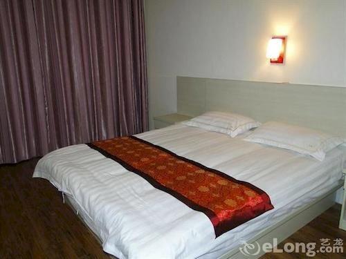 Бэйхай: Beihai Aviation Business Hotel