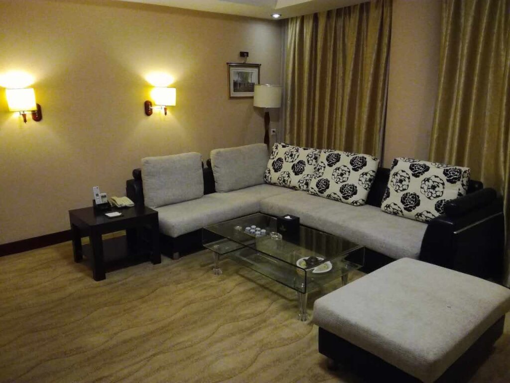 Фошань: Hibernian Hotel