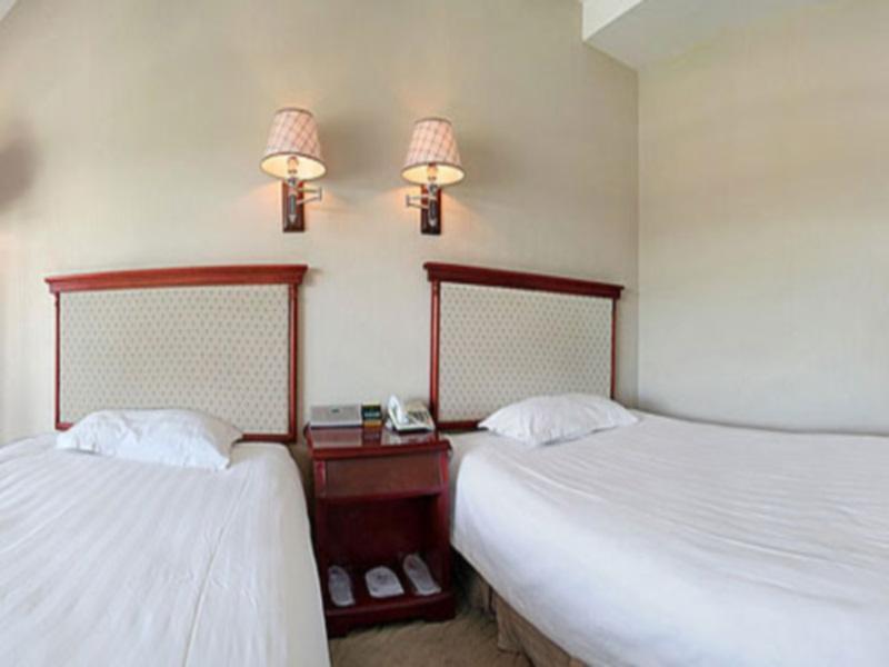 Чэндэ: Chengde Qianyang Hotel