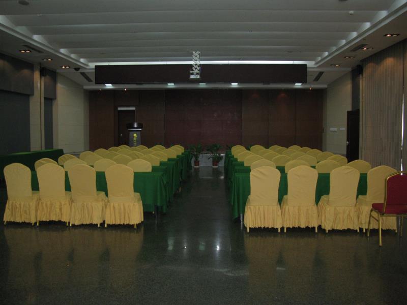 Чэндэ: Chengde Qianyang Hotel
