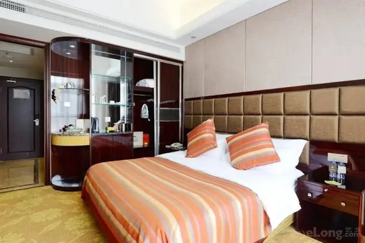 Чжэнчжоу: Rebecca Hotel