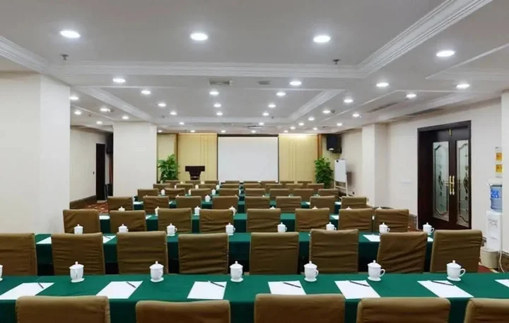 Чжэнчжоу: Rebecca Hotel