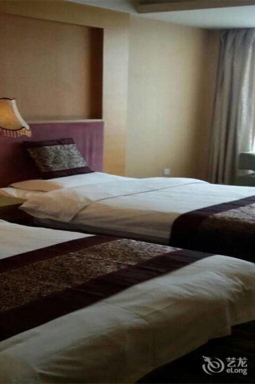 Сяньян: Shidai Wangchao Hotel