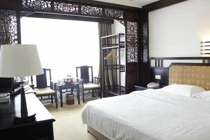Яншо: Li River Hotel