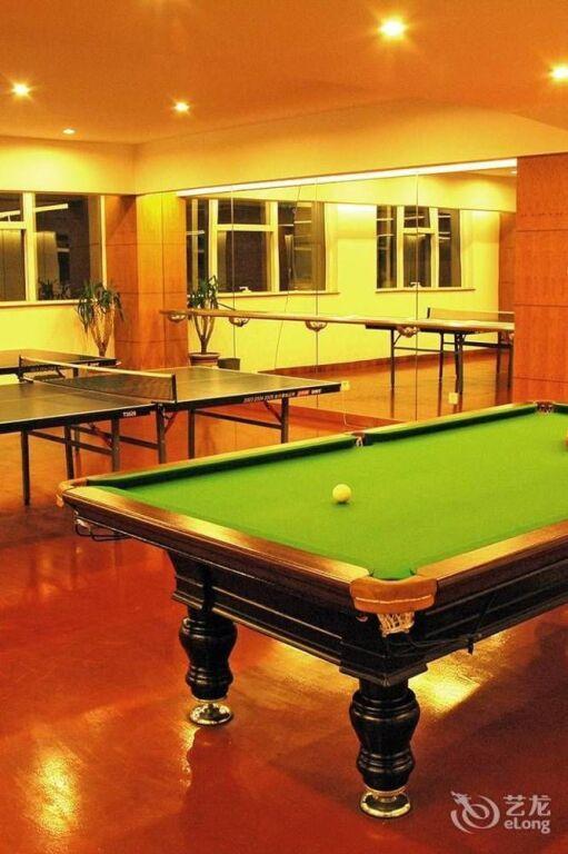 Баодин: Vienna Classic Hotel (Hengtong Fortune Center Store)