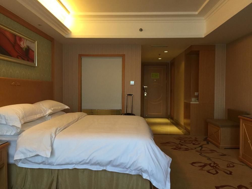 Ухань: Vienna International Hotel (Wuhan Jiefang Avenue Tongji Medical College)
