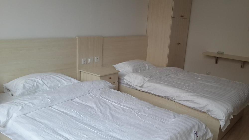 Далянь: XinHai Hotel