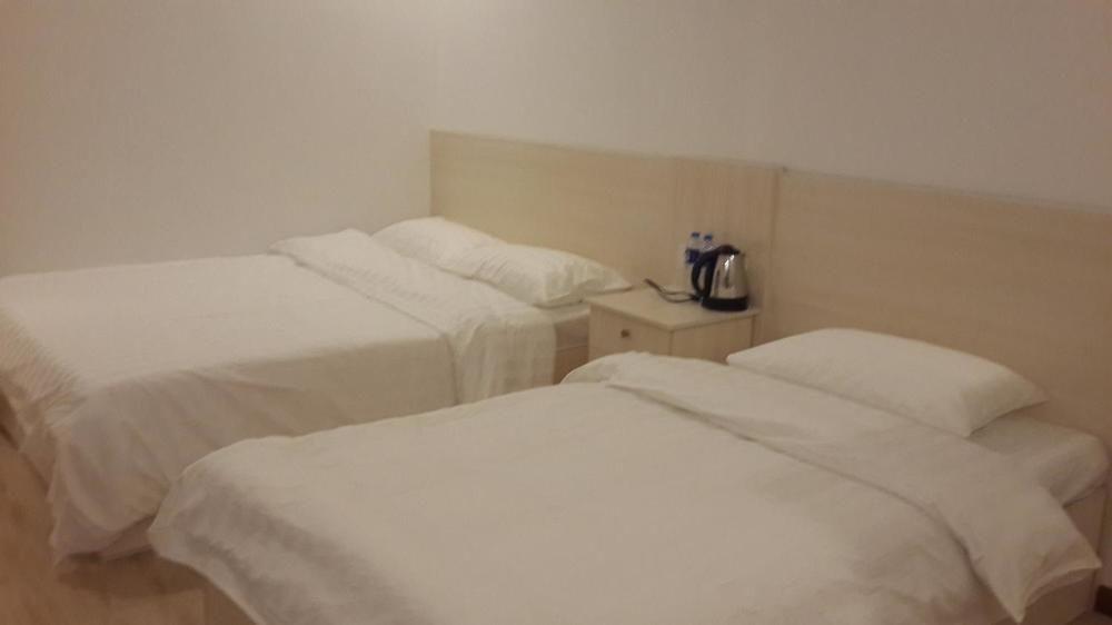 Далянь: XinHai Hotel