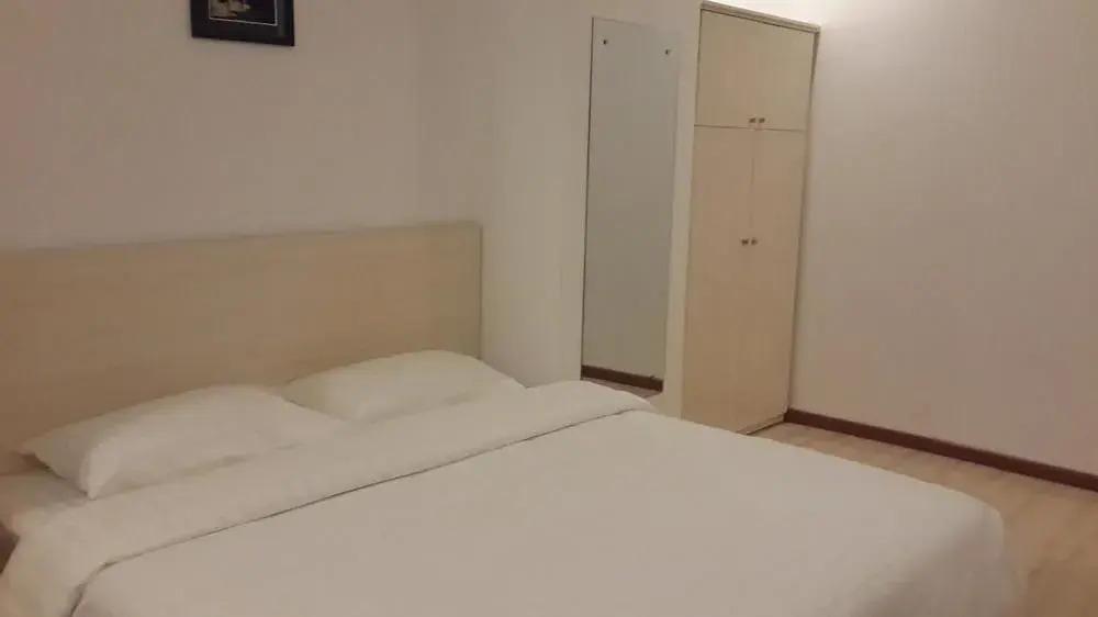 Далянь: XinHai Hotel