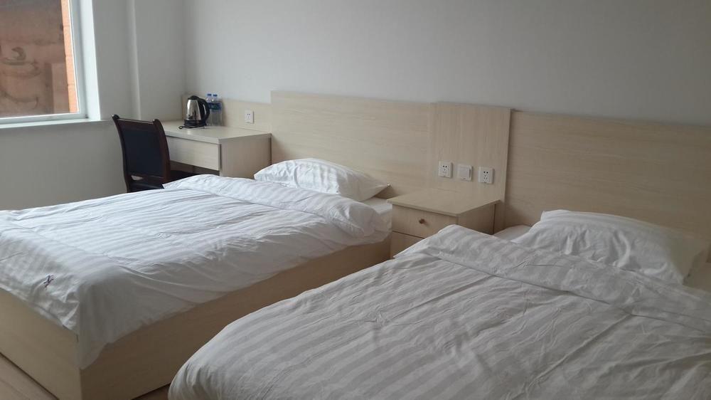 Далянь: XinHai Hotel