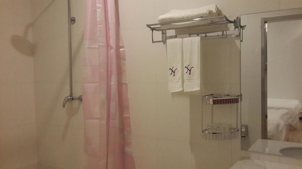 Далянь: XinHai Hotel