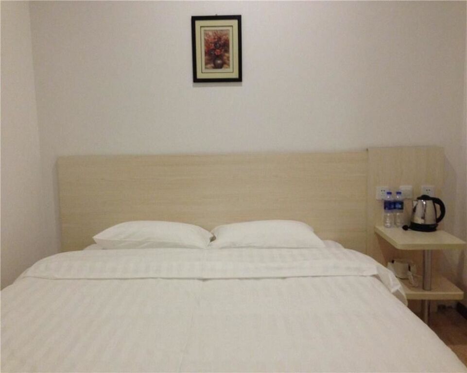 Далянь: XinHai Hotel