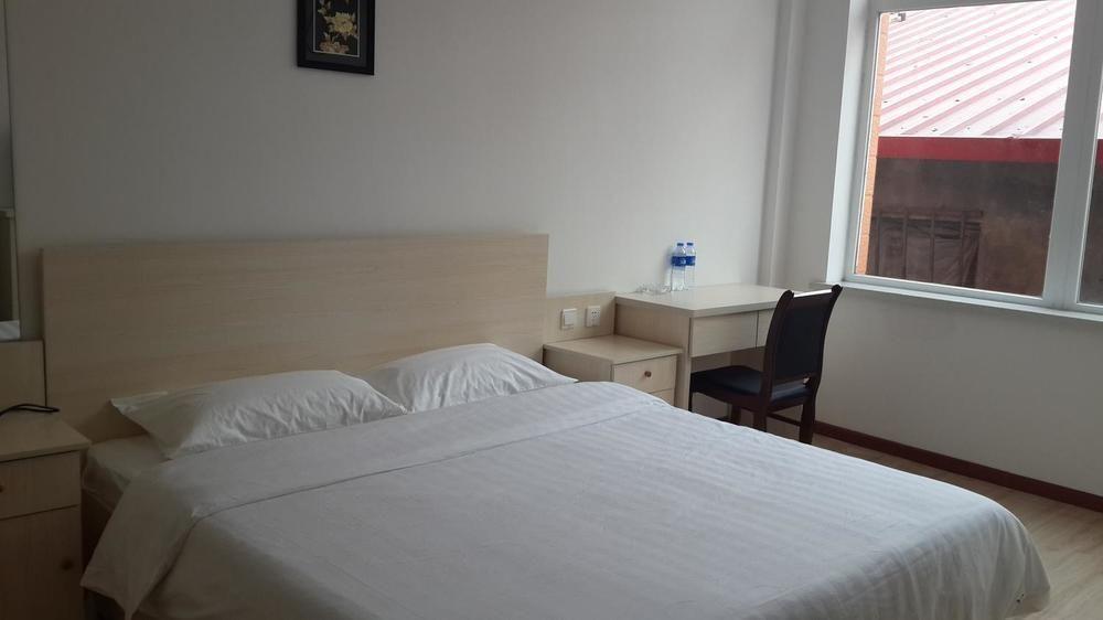 Далянь: XinHai Hotel
