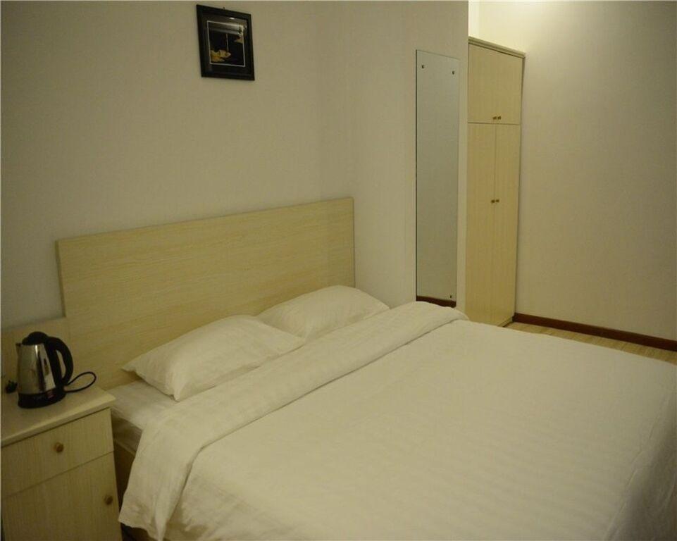 Далянь: XinHai Hotel
