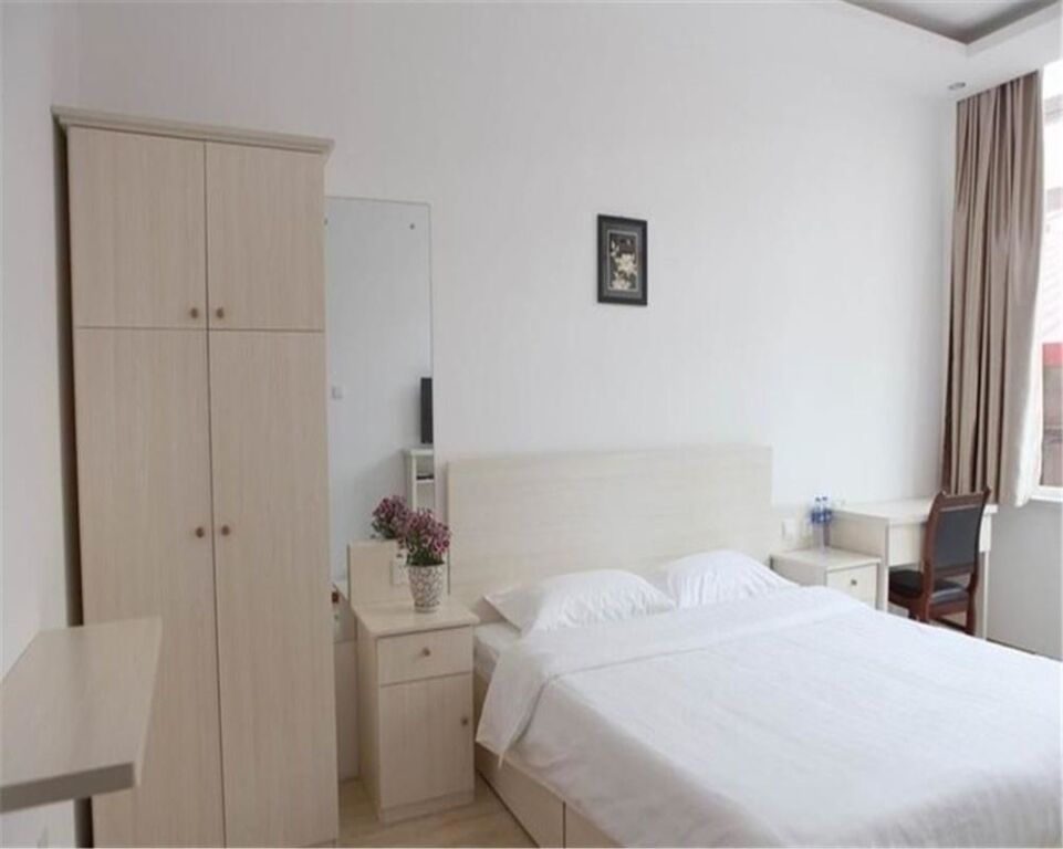 Далянь: XinHai Hotel
