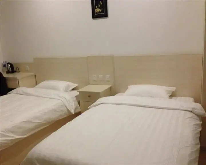Далянь: XinHai Hotel