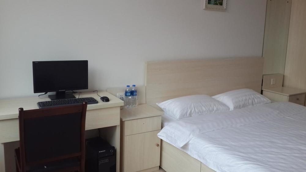Далянь: XinHai Hotel