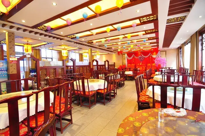 Куньмин: Kunming Xinyuan Hotel