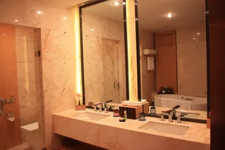 Синин: Sapphire Hotel