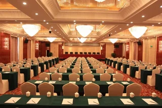 Синин: Sapphire Hotel
