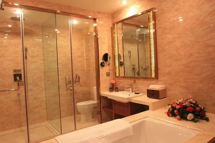 Синин: Sapphire Hotel