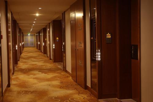 Синин: Sapphire Hotel