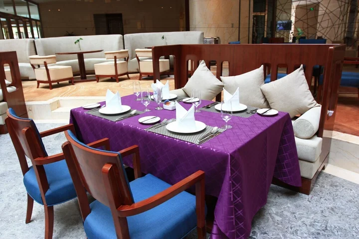 Синин: Sapphire Hotel