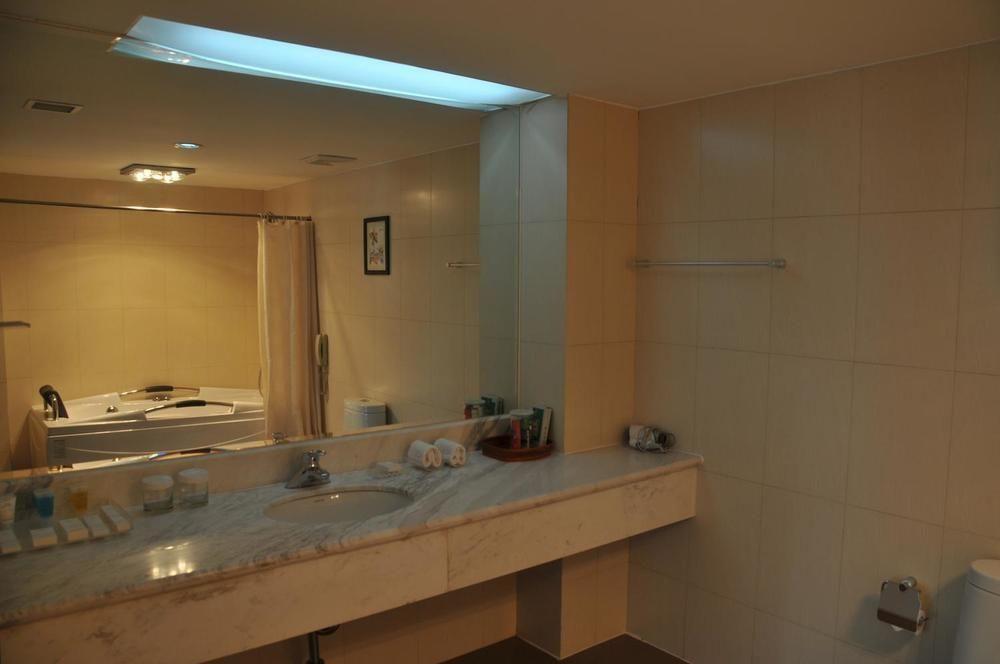 Пекин: Beijing Yantai Executive Hotel