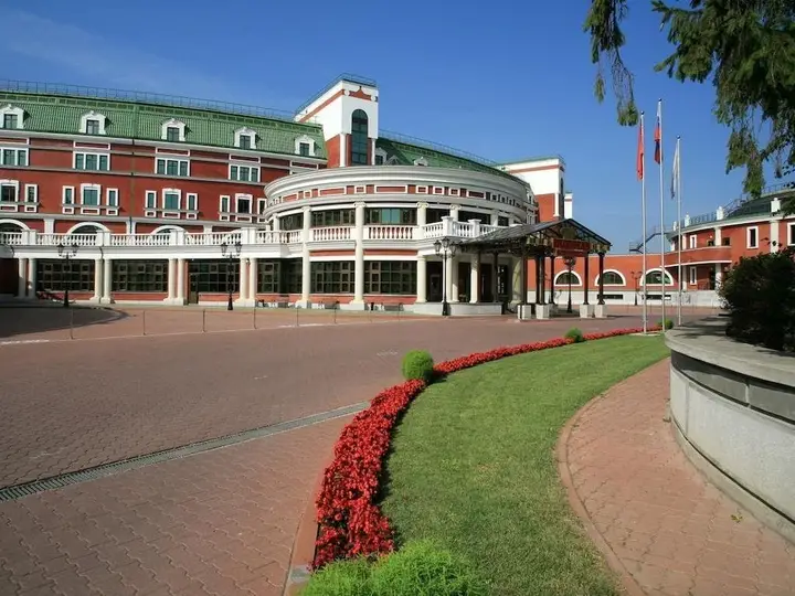Империал Парк Отель & SPA — фото 1