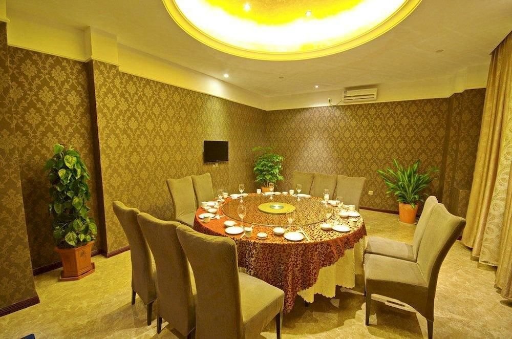 Куньмин: Kunming Xundian Jinshiji Hotel